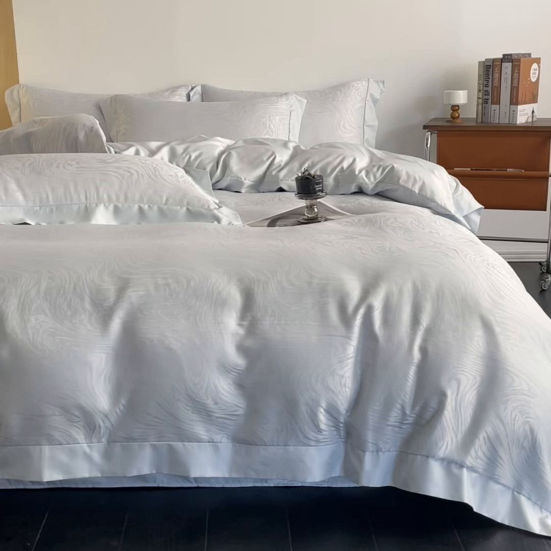 91家纺网 家纺一手货源 找家纺 悦织湾家纺 2026春夏新款亲肤冰丝提花四件套 星空（淡蓝）