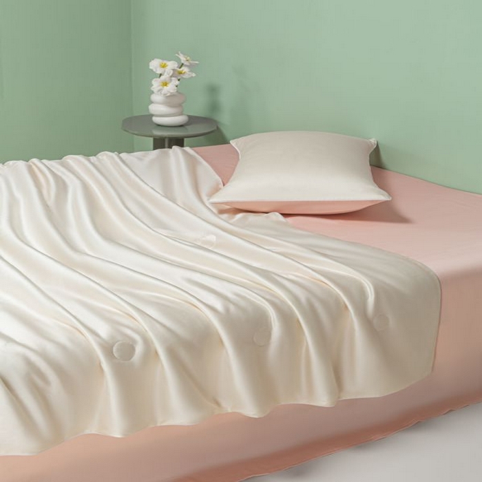 91家纺网 家纺一手货源 找家纺 悦织湾家纺 2026春夏新款麻绳款冰丝夏被夏凉被空调被 麻绳款夏被-奶昔白+粉