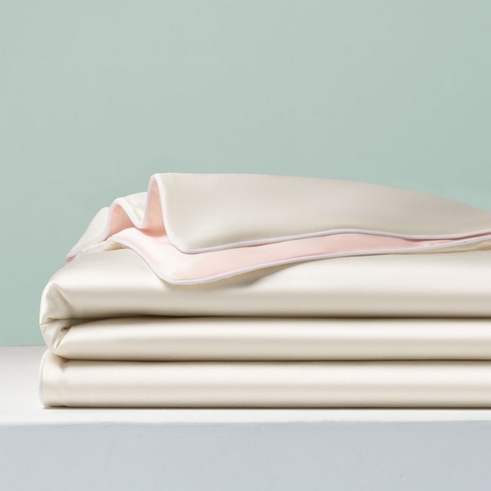 91家纺网 家纺一手货源 找家纺 悦织湾家纺 2026春夏新款麻绳款冰丝夏被夏凉被空调被 麻绳款夏被-奶昔白+粉