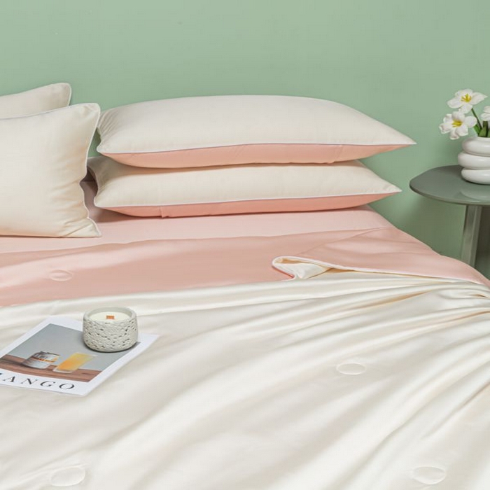 91家纺网 家纺一手货源 找家纺 悦织湾家纺 2026春夏新款麻绳款冰丝夏被夏凉被四件套 麻绳款夏被-奶昔白+粉