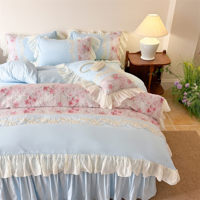 91家纺网 家纺一手货源 找家纺 富盛家纺 2026新款水洗亲肤棉蕾丝刺绣四件套-爱丽丝 爱丽丝—蓝