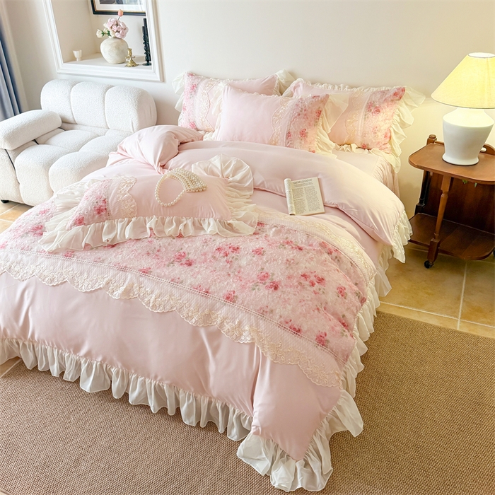 91家纺网 家纺一手货源 找家纺 富盛家纺 2026新款水洗亲肤棉蕾丝刺绣四件套-爱丽丝 爱丽丝—粉