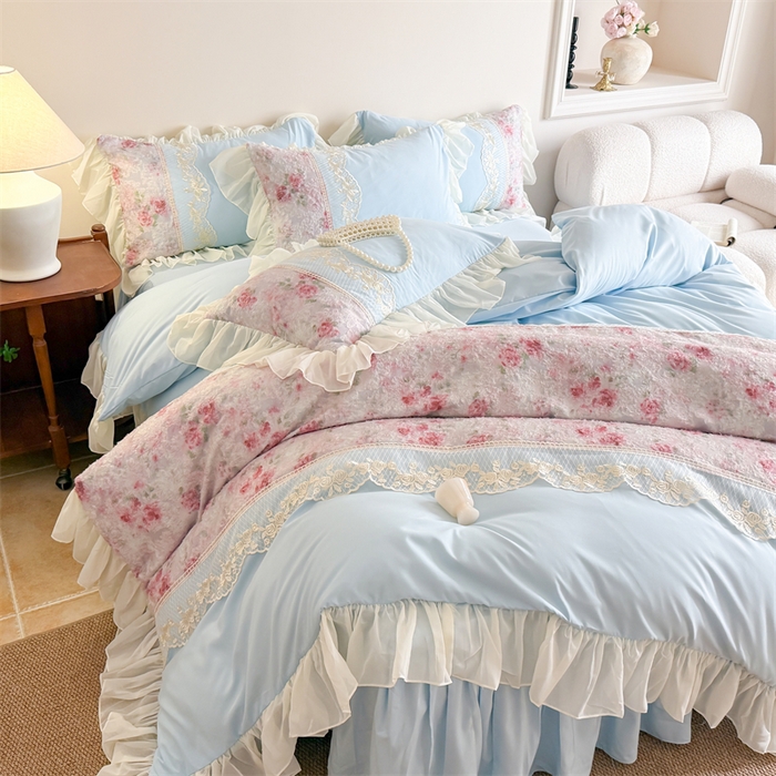 91家纺网 家纺一手货源 找家纺 富盛家纺 2026新款水洗亲肤棉蕾丝刺绣四件套-爱丽丝 爱丽丝—蓝