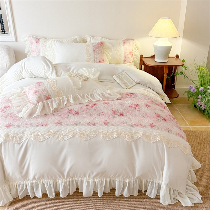 91家纺网 家纺一手货源 找家纺 富盛家纺 2026新款水洗亲肤棉蕾丝刺绣四件套-爱丽丝 爱丽丝—白