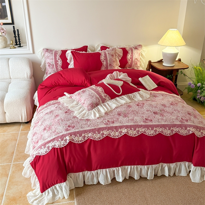 91家纺网 家纺一手货源 找家纺 富盛家纺 2026新款水洗亲肤棉蕾丝刺绣四件套-爱丽丝 爱丽丝—大红