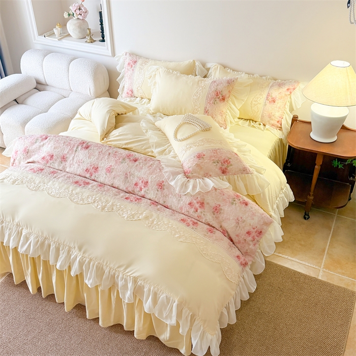 91家纺网 家纺一手货源 找家纺 富盛家纺 2026新款水洗亲肤棉蕾丝刺绣四件套-爱丽丝 爱丽丝—黄