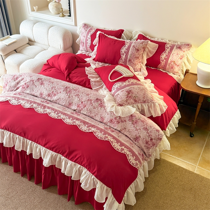 91家纺网 家纺一手货源 找家纺 富盛家纺 2026新款水洗亲肤棉蕾丝刺绣四件套-爱丽丝 爱丽丝—大红