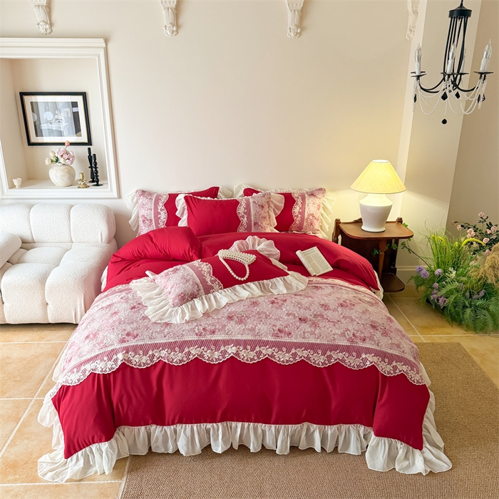 91家纺网 家纺一手货源 找家纺 富盛家纺 2026新款水洗亲肤棉蕾丝刺绣四件套-爱丽丝 爱丽丝—大红