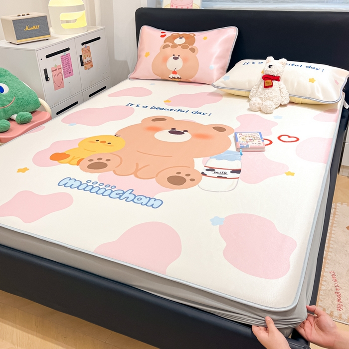 91家纺网 家纺一手货源 找家纺 （总）暮思家居 2026新款正版授权miiiiichan大版数码印花可机洗1200D冰丝席子凉席