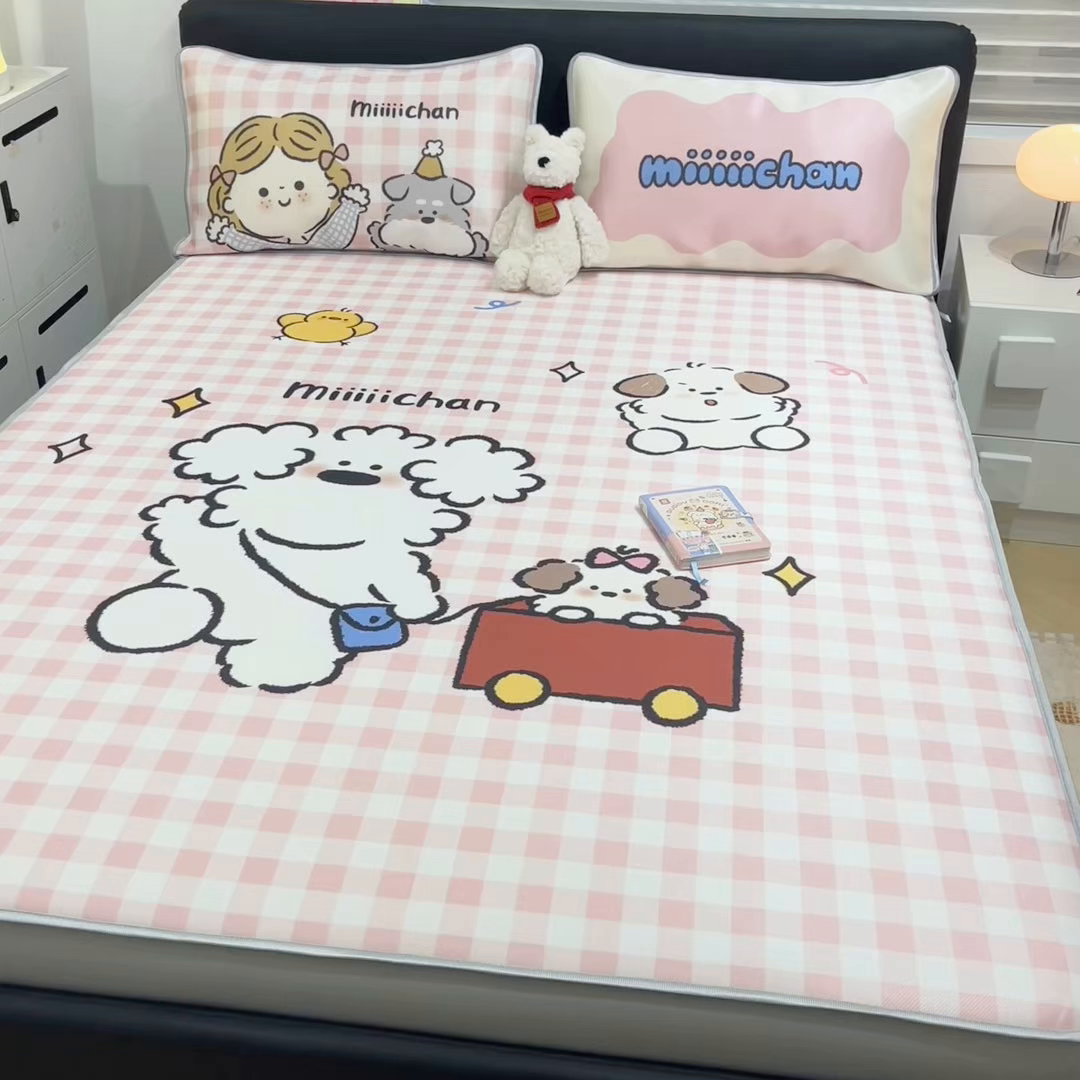 91家纺网 家纺一手货源 找家纺 暮思家居 2026新款正版授权miiiiichan大版数码印花可机洗1200D冰丝席子凉席 狗狗乐园