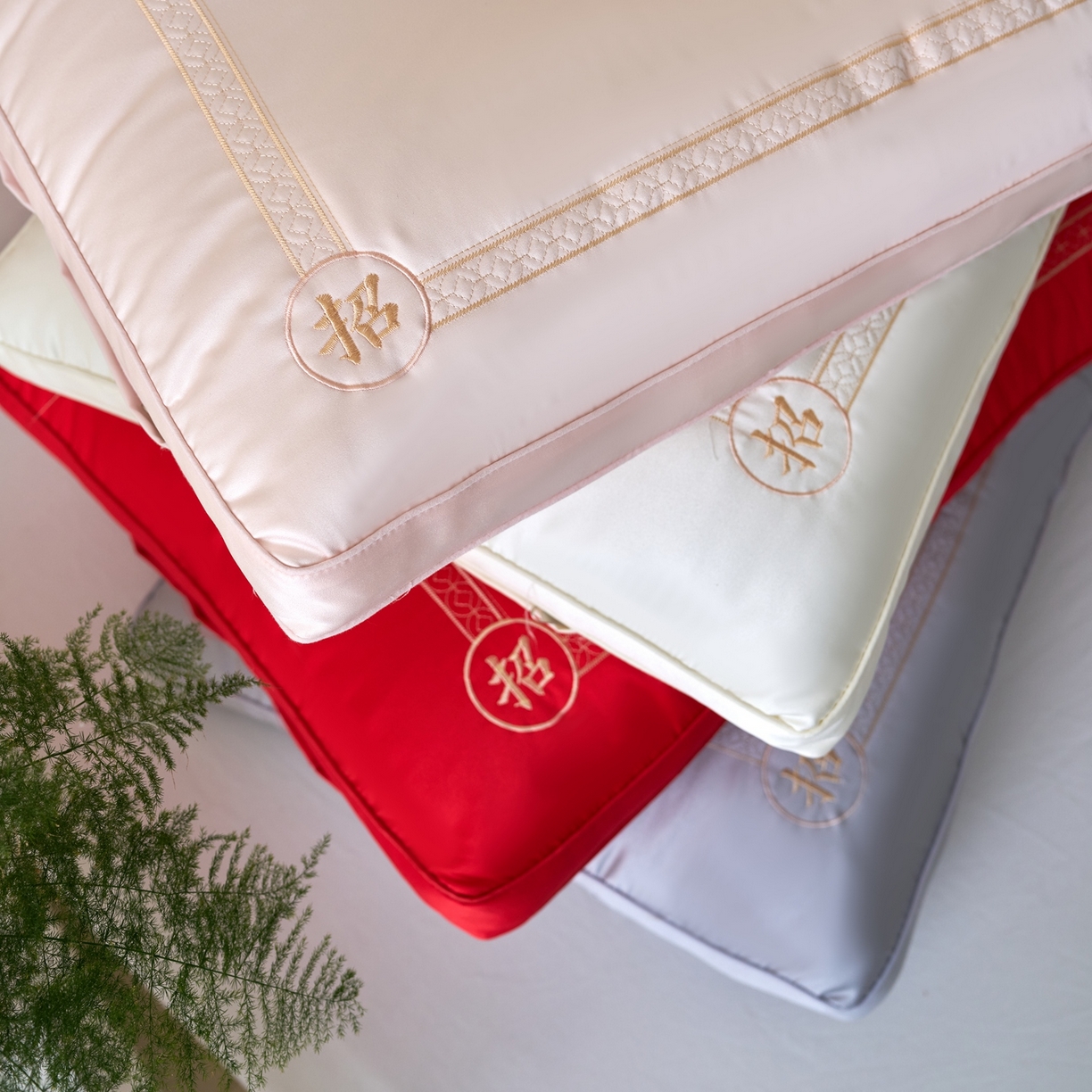 91家纺网 家纺一手货源 找家纺 糖果枕芯 2026新款枕芯高端枕头招财进宝功能枕护颈枕头枕芯 组合图（仅供展示不可下单）