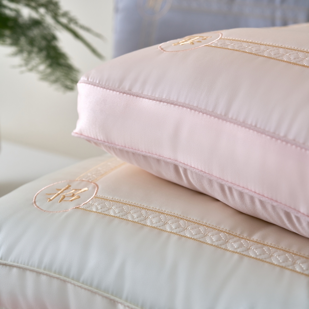 91家纺网 家纺一手货源 找家纺 糖果枕芯 2026新款枕芯高端枕头招财进宝功能枕护颈枕头枕芯 组合图（仅供展示不可下单）