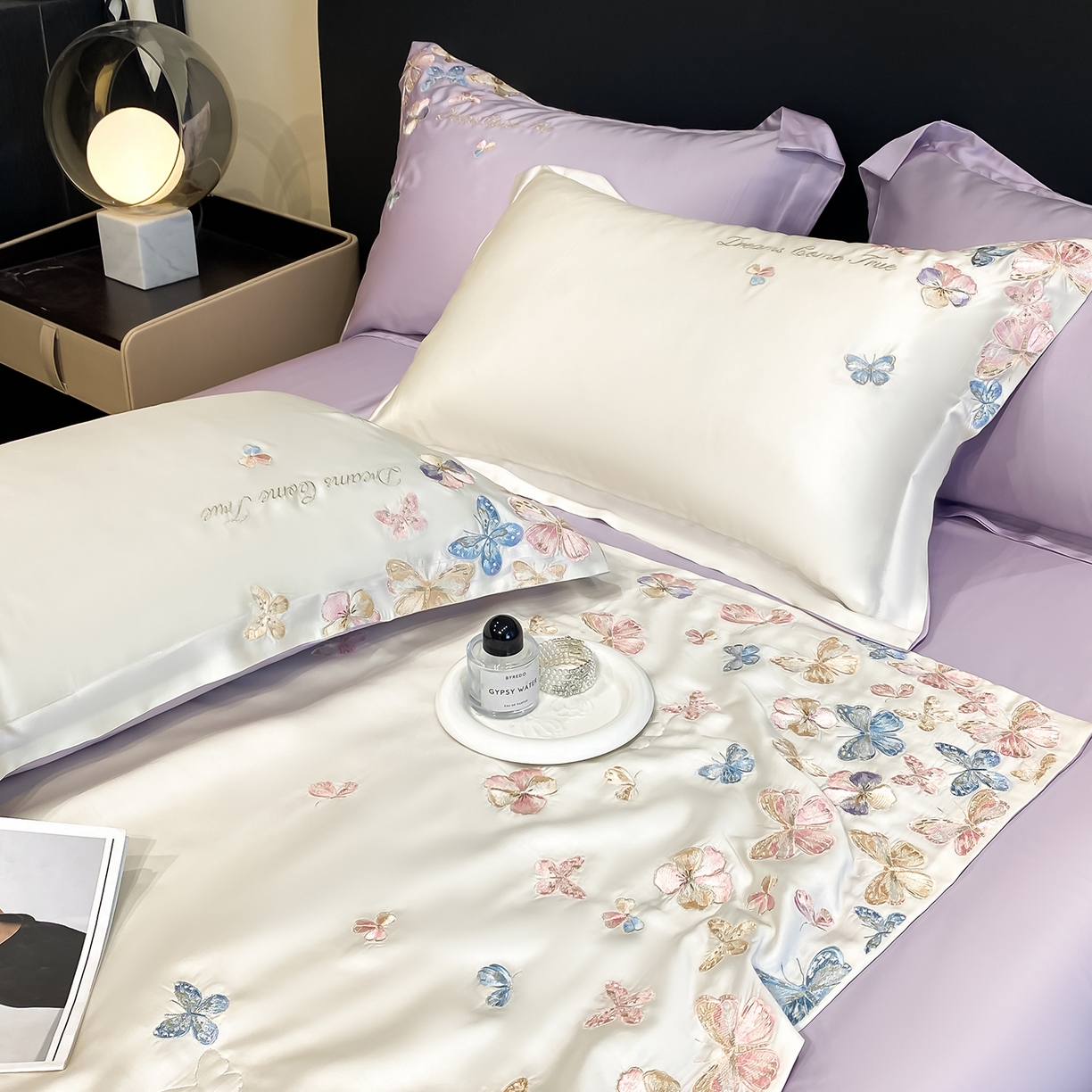 91家纺网 家纺一手货源 找家纺 置顶家纺 2026新款水洗天丝夏被四件套-花不尽 花不尽-白+香芋紫