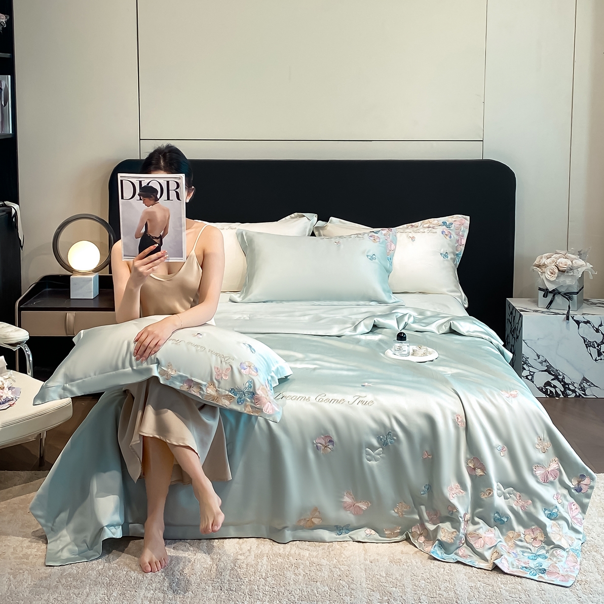 91家纺网 家纺一手货源 找家纺 置顶家纺 2026新款水洗天丝夏被四件套-花不尽 花不尽-繁星蓝