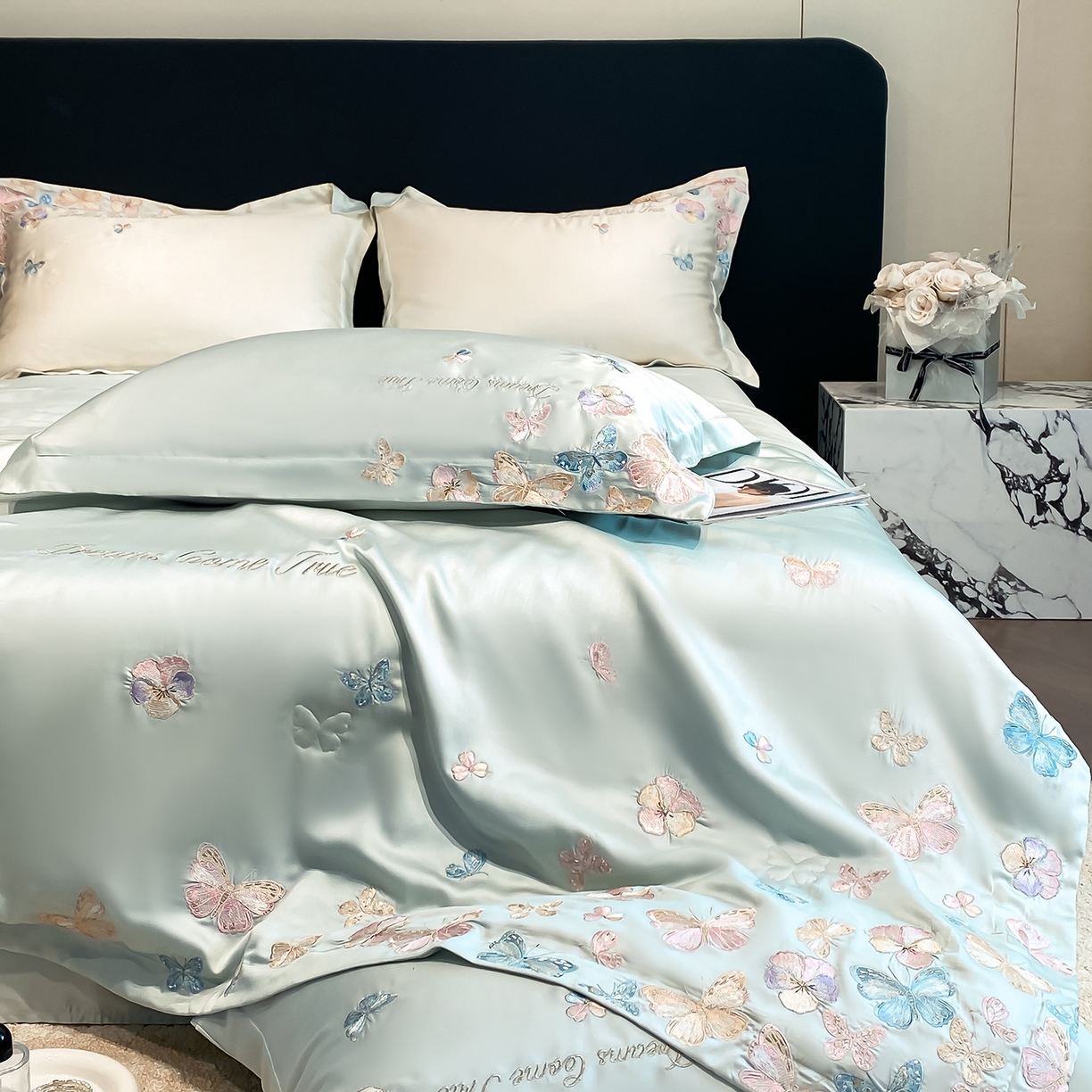 91家纺网 家纺一手货源 找家纺 置顶家纺 2026新款水洗天丝夏被四件套-花不尽 花不尽-繁星蓝