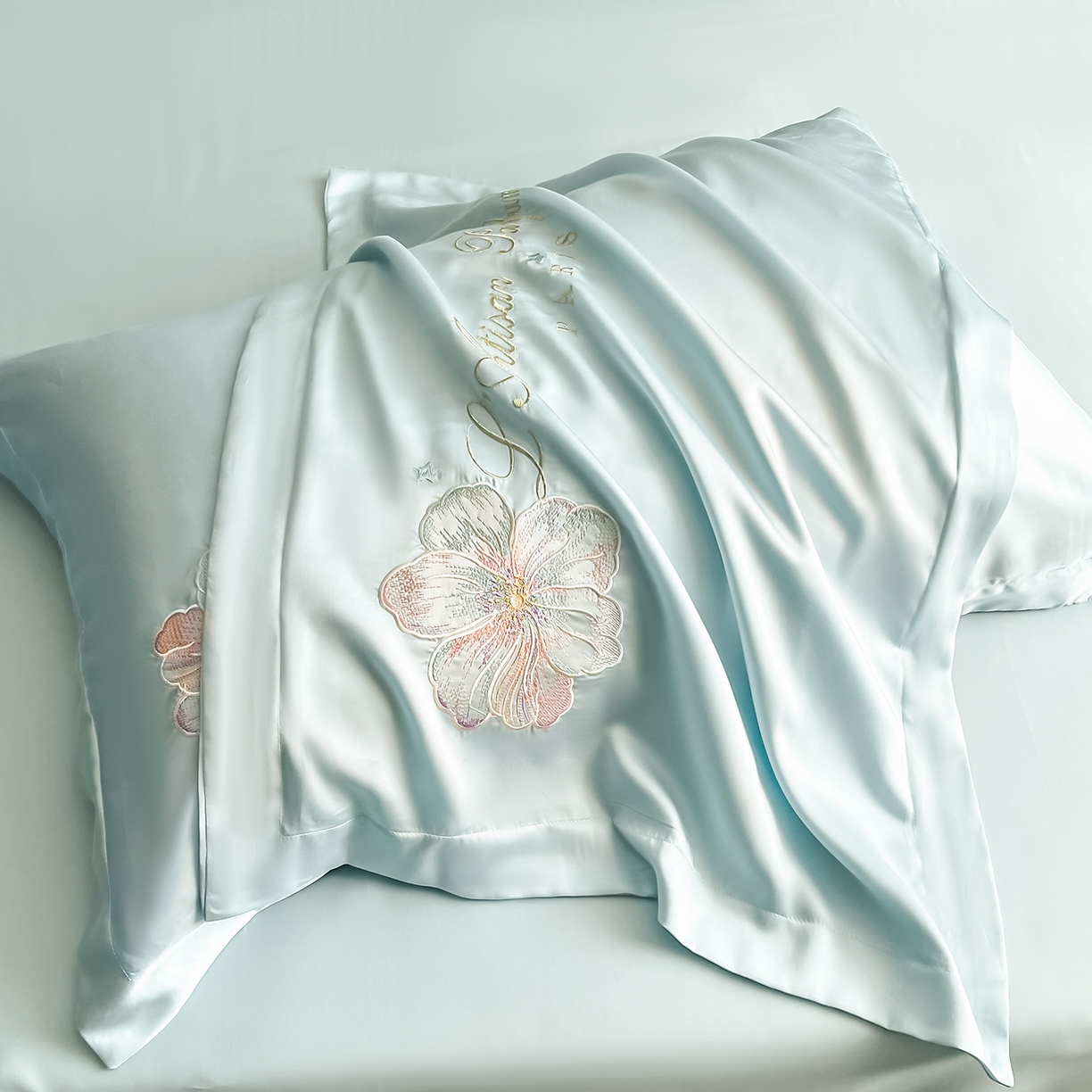 91家纺网 家纺一手货源 找家纺 置顶家纺 2026新款水洗天丝夏被四件套-花汐子 花汐子-浅蓝