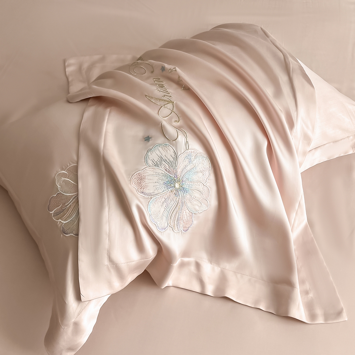 91家纺网 家纺一手货源 找家纺 置顶家纺 2026新款水洗天丝夏被四件套-花汐子 花汐子-粉