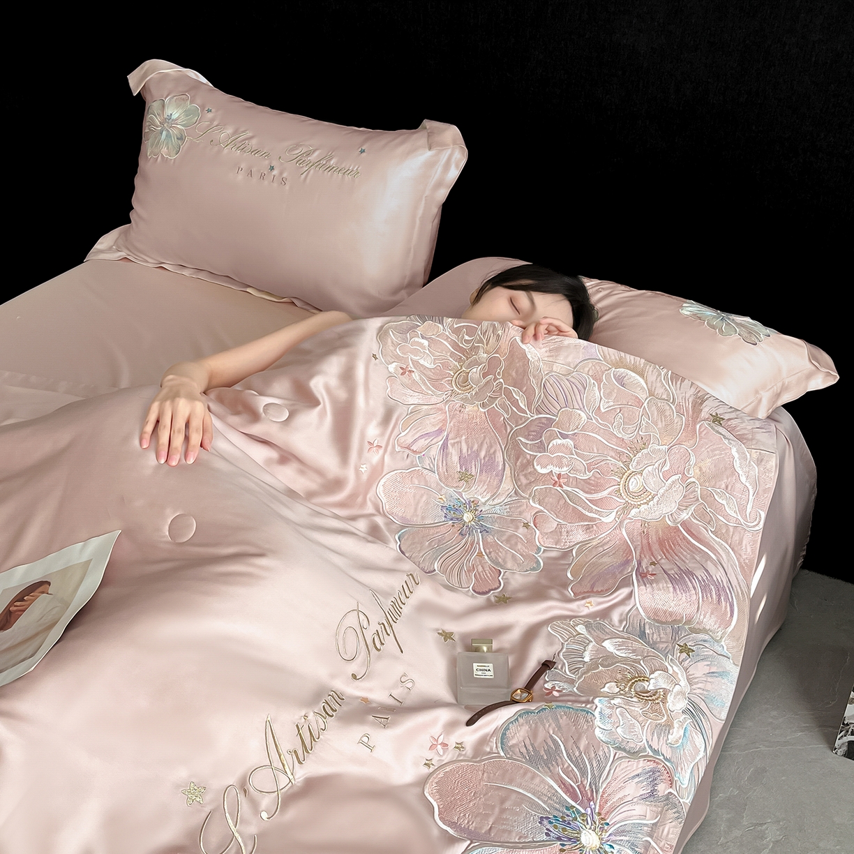 91家纺网 家纺一手货源 找家纺 置顶家纺 2026新款水洗天丝夏被四件套-花汐子 花汐子-浅豆沙