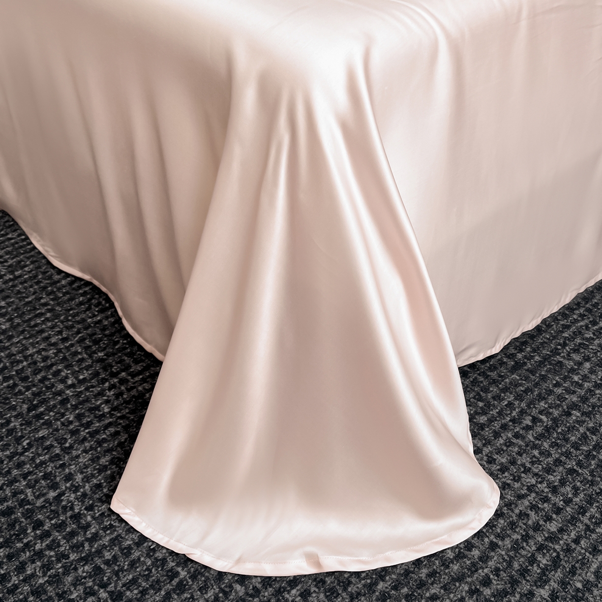 91家纺网 家纺一手货源 找家纺 置顶家纺 2026新款水洗天丝夏被四件套-花汐子 花汐子-白+粉