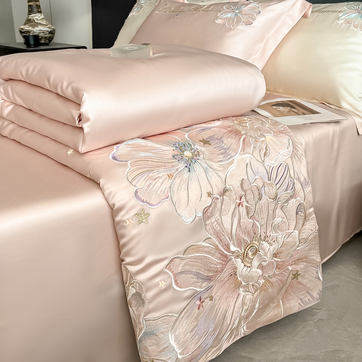 91家纺网 家纺一手货源 找家纺 置顶家纺 2026新款水洗天丝夏被四件套-花汐子 花汐子-粉