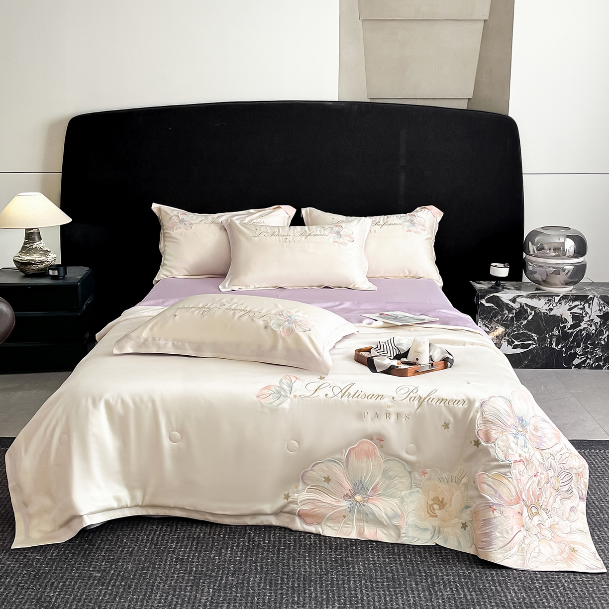 91家纺网 家纺一手货源 找家纺 置顶家纺 2026新款水洗天丝夏被四件套-花汐子 花汐子-白+香芋紫