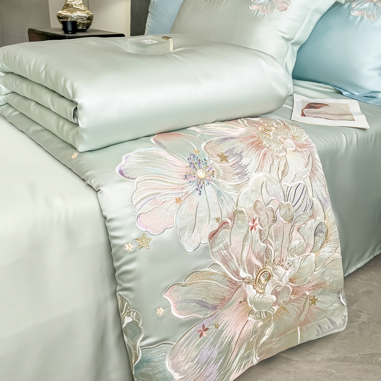 91家纺网 家纺一手货源 找家纺 置顶家纺 2026新款水洗天丝夏被四件套-花汐子 花汐子-繁星蓝