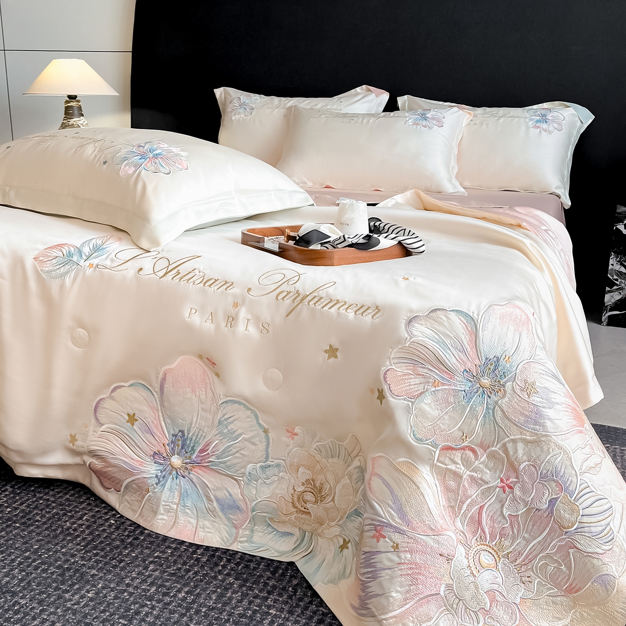 91家纺网 家纺一手货源 找家纺 置顶家纺 2026新款水洗天丝夏被四件套-花汐子 花汐子-白+粉