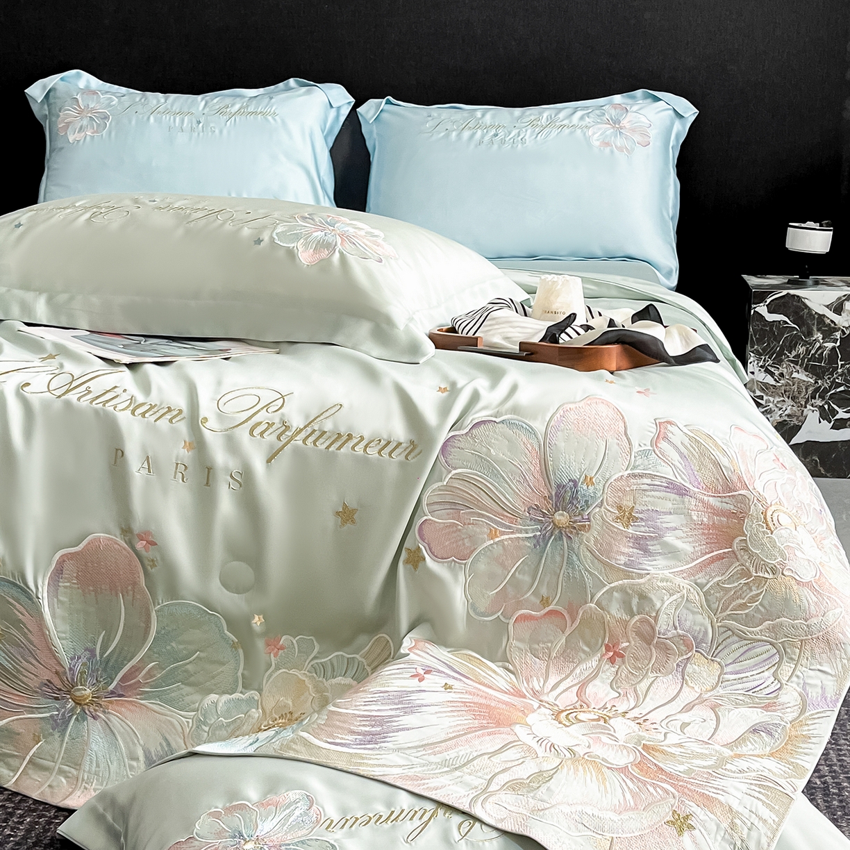 91家纺网 家纺一手货源 找家纺 置顶家纺 2026新款水洗天丝夏被四件套-花汐子 花汐子-繁星蓝