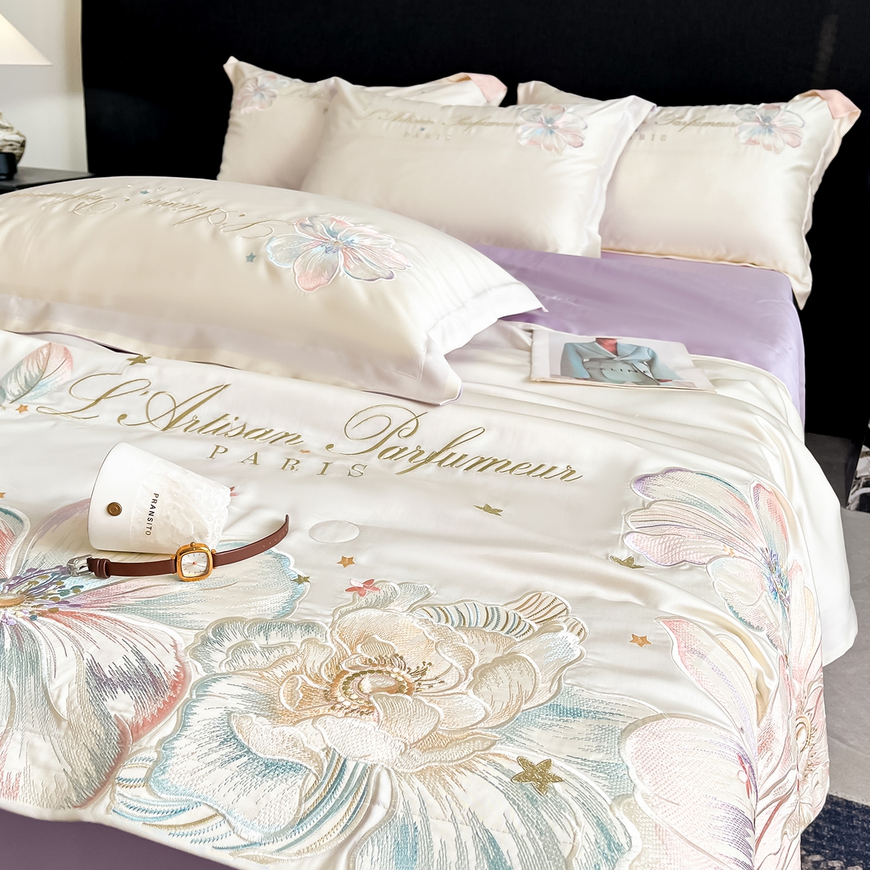 91家纺网 家纺一手货源 找家纺 置顶家纺 2026新款水洗天丝夏被四件套-花汐子 花汐子-白+香芋紫