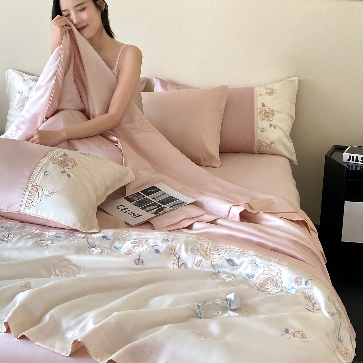 91家纺网 家纺一手货源 找家纺 置顶家纺 2026新款水洗天丝夏被四件套-夏日甜甜 夏日甜甜-粉色