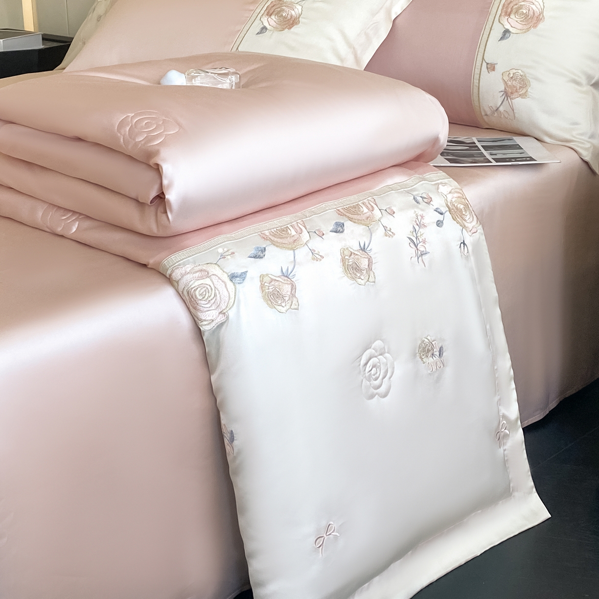 91家纺网 家纺一手货源 找家纺 置顶家纺 2026新款水洗天丝夏被四件套-夏日甜甜 夏日甜甜-粉色