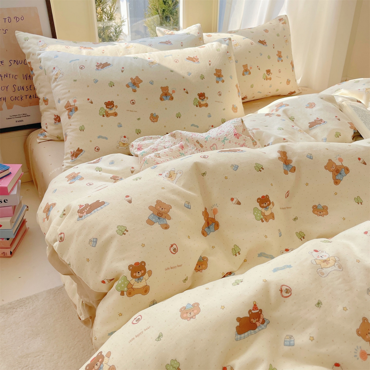 91家纺网 家纺一手货源 找家纺 盛秋家纺 2026新款卡通款A类水洗棉印花四件套 熊熊乐园+花朵咖