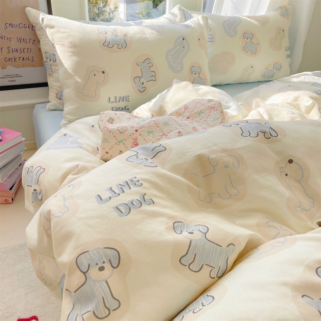 91家纺网 家纺一手货源 找家纺 盛秋家纺 2026新款卡通款A类水洗棉印花四件套 修勾蓝+花朵蓝