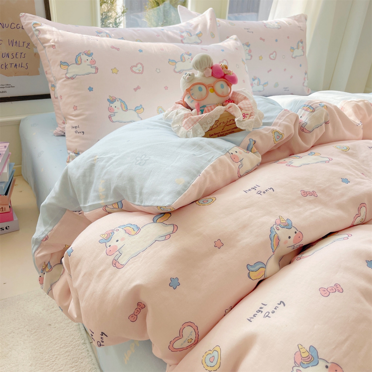 91家纺网 家纺一手货源 找家纺 盛秋家纺 2026新款卡通款A类水洗棉印花单被套被套单件 天使小马粉+花朵蓝