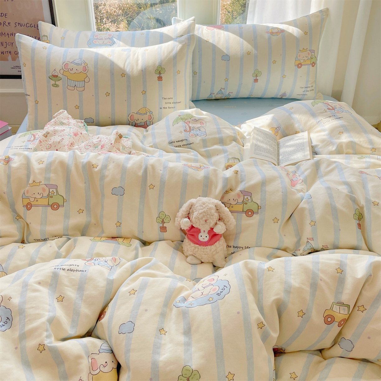 91家纺网 家纺一手货源 找家纺 盛秋家纺 2026新款卡通款A类水洗棉印花单被套被套单件 森林小象蓝+花朵蓝