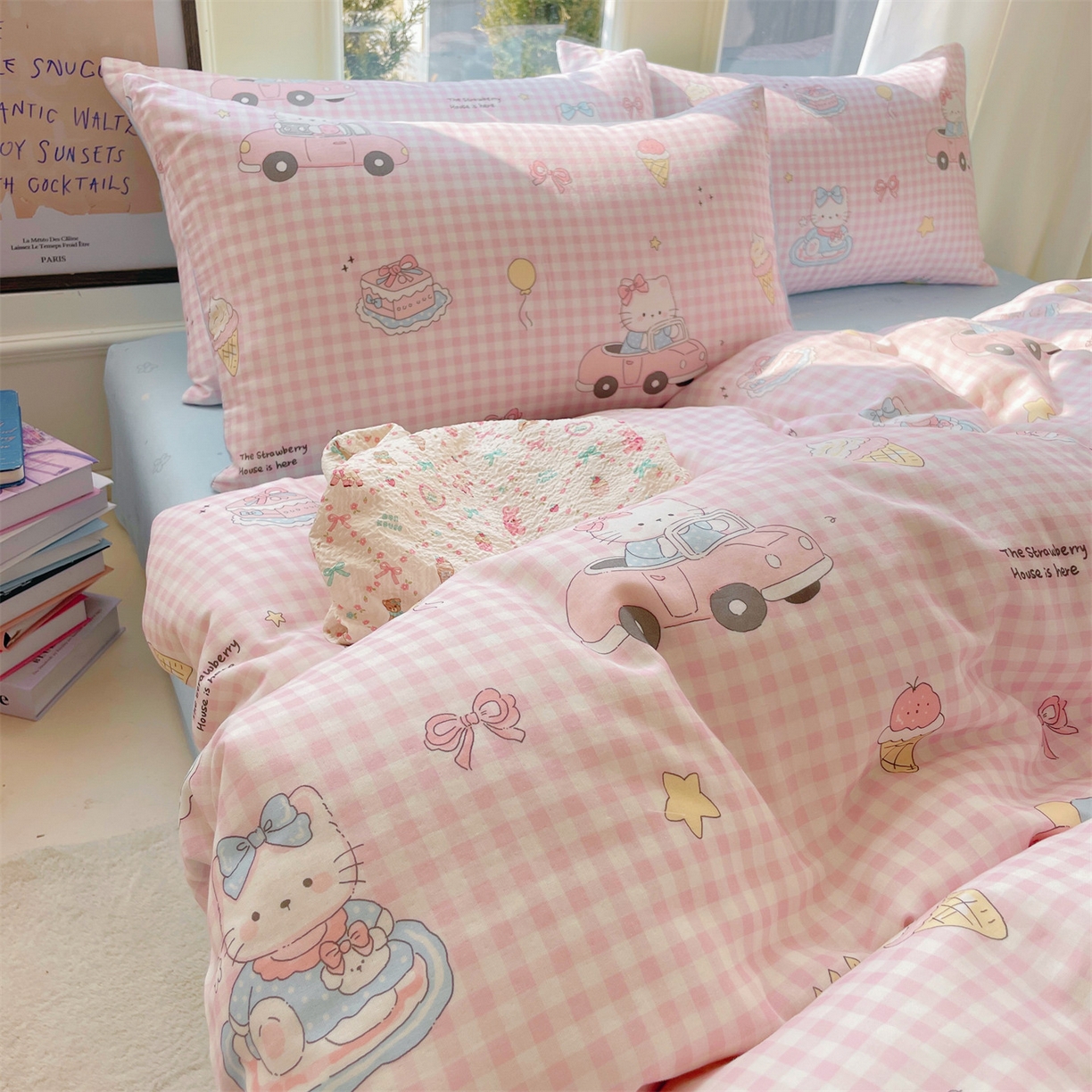 91家纺网 家纺一手货源 找家纺 盛秋家纺 2026新款卡通款A类水洗棉印花单被套被套单件 格子铺粉+花朵蓝