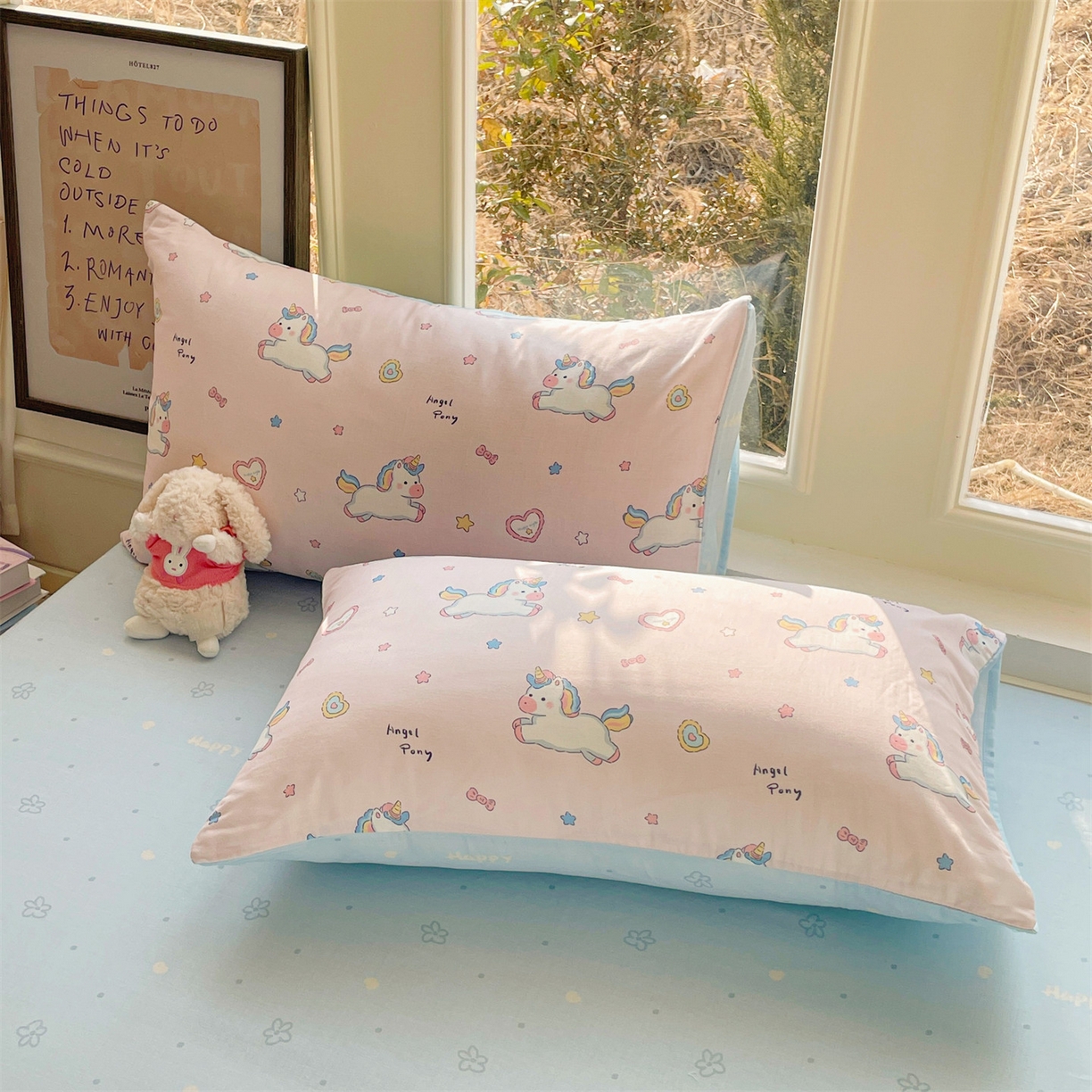 91家纺网 家纺一手货源 找家纺 盛秋家纺 2026新款卡通款A类水洗棉印花单被套被套单件 天使小马粉+花朵蓝