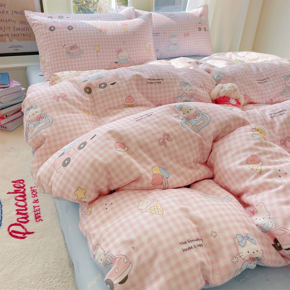 91家纺网 家纺一手货源 找家纺 盛秋家纺 2026新款卡通款A类水洗棉印花单被套被套单件 格子铺粉+花朵蓝