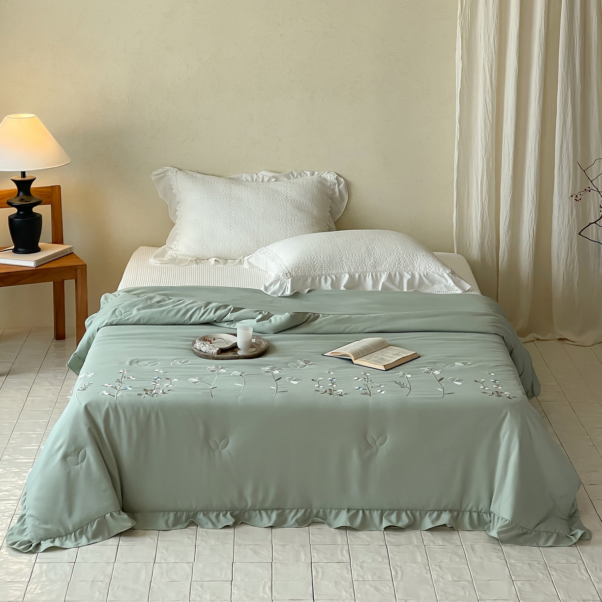 91家纺网 家纺一手货源 找家纺 一加一 2026新款亲肤凉感花边绣花大豆夏被夏凉被空调被四件套-花间序 花间序-绿