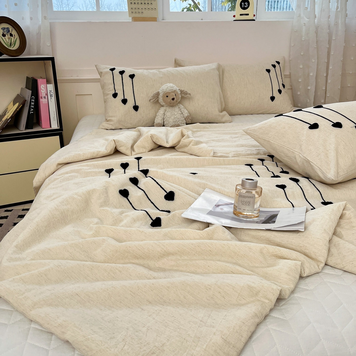 91家纺网 家纺一手货源 找家纺 一加一 2026春夏新款全棉纯棉色织水洗棉麻毛巾绣大豆夏被-心心相依 棉麻音符-奶白