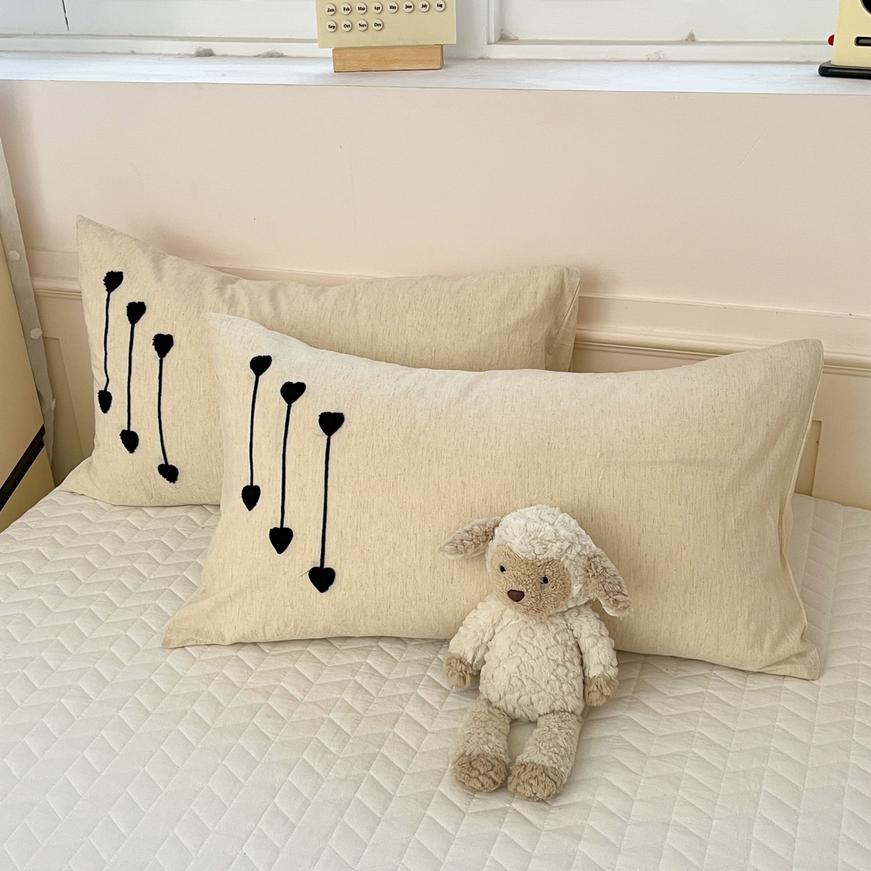 91家纺网 家纺一手货源 找家纺 一加一 2026春夏新款全棉纯棉色织水洗棉麻毛巾绣大豆夏被-心心相依 棉麻音符-奶白