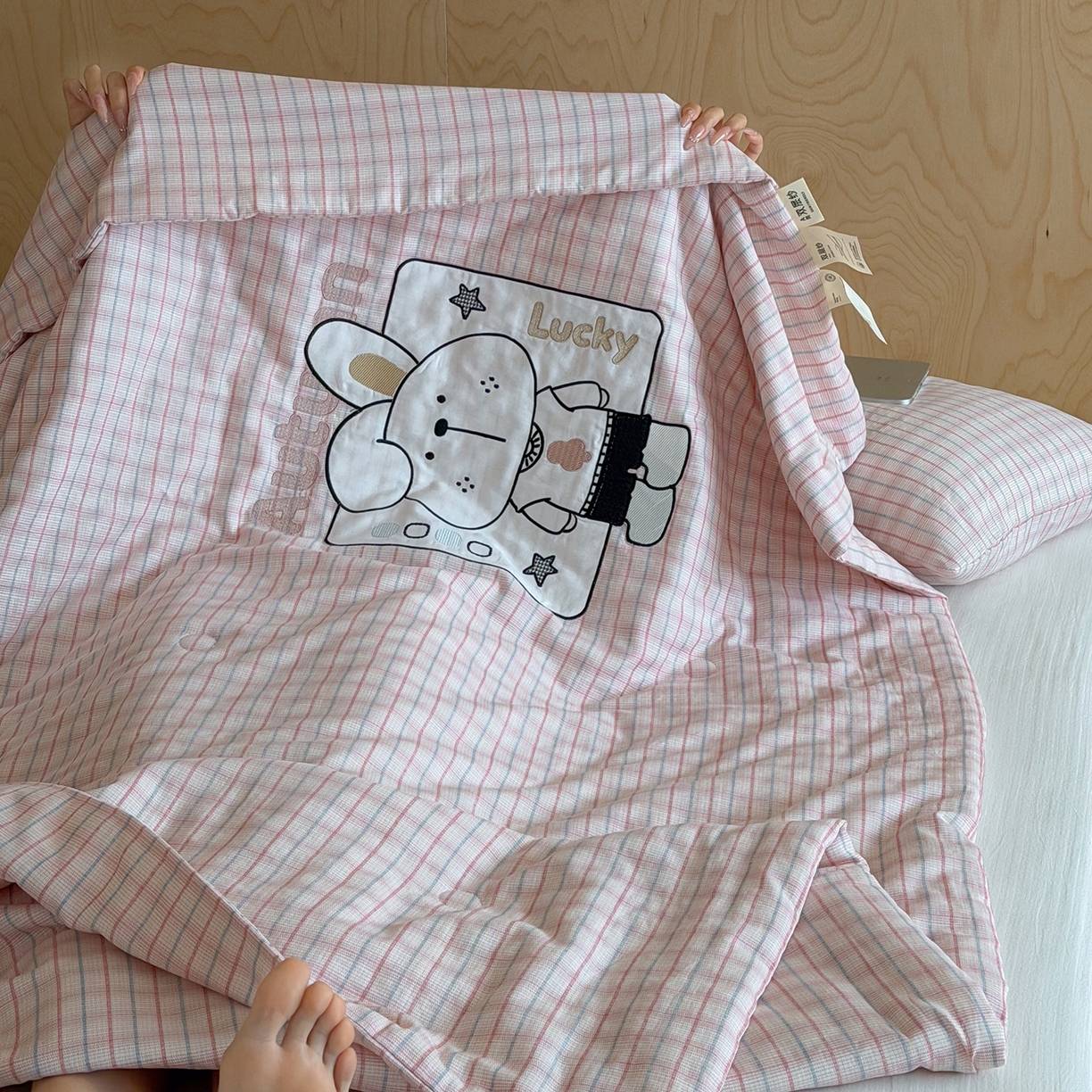 91家纺网 家纺一手货源 找家纺 一加一 2026新款全棉纯棉双层纱贴布绣大豆夏被夏凉被空调被-格格乐园 粉格小兔