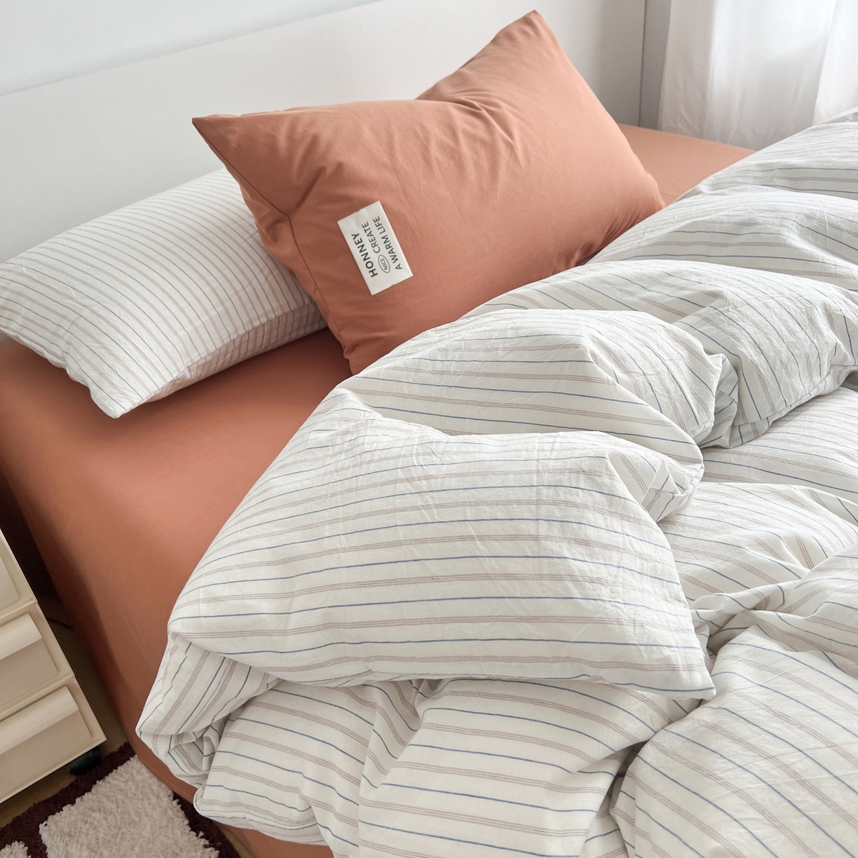 91家纺网 家纺一手货源 找家纺 早晨家纺 2026新款INS博主风A类全棉纯棉色织水洗棉格子四件套 心悦-白蓝条纹