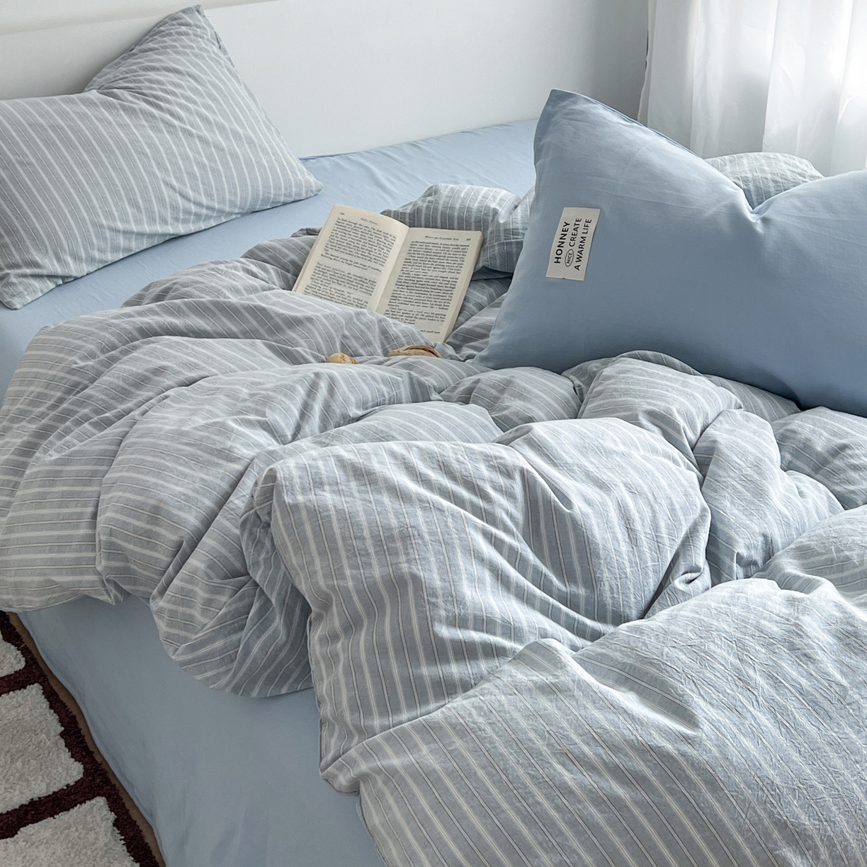 91家纺网 家纺一手货源 找家纺 早晨家纺 2026新款INS博主风A类全棉纯棉色织水洗棉格子四件套 知夏-蓝条纹