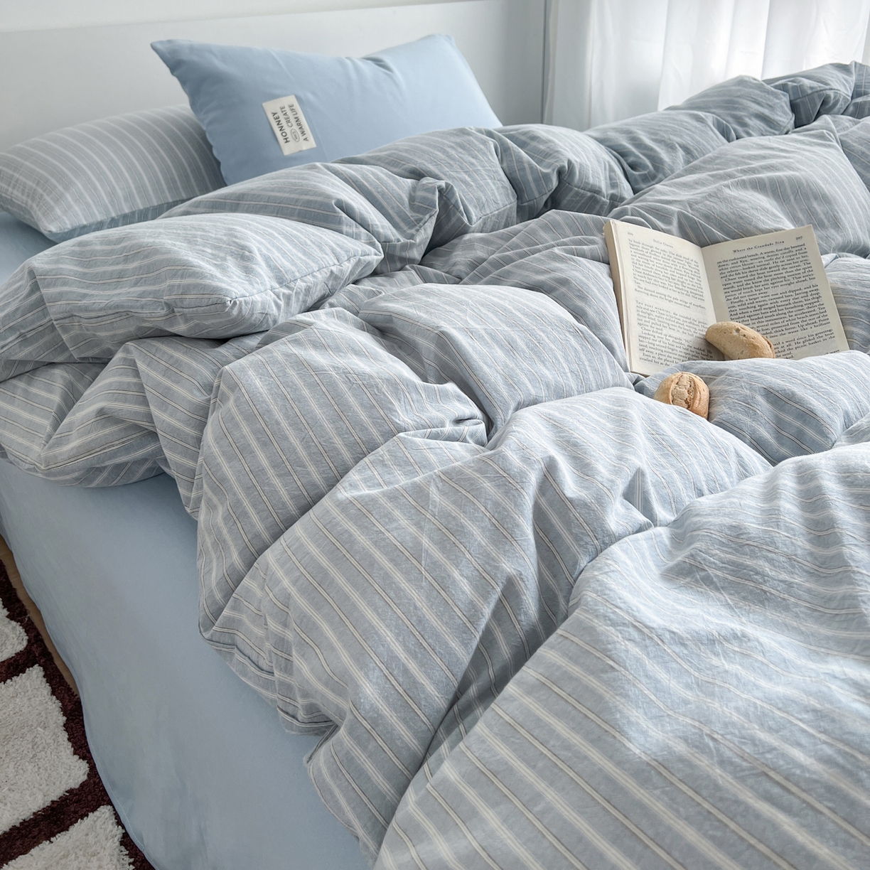 91家纺网 家纺一手货源 找家纺 早晨家纺 2026新款INS博主风A类全棉纯棉色织水洗棉格子四件套 知夏-蓝条纹