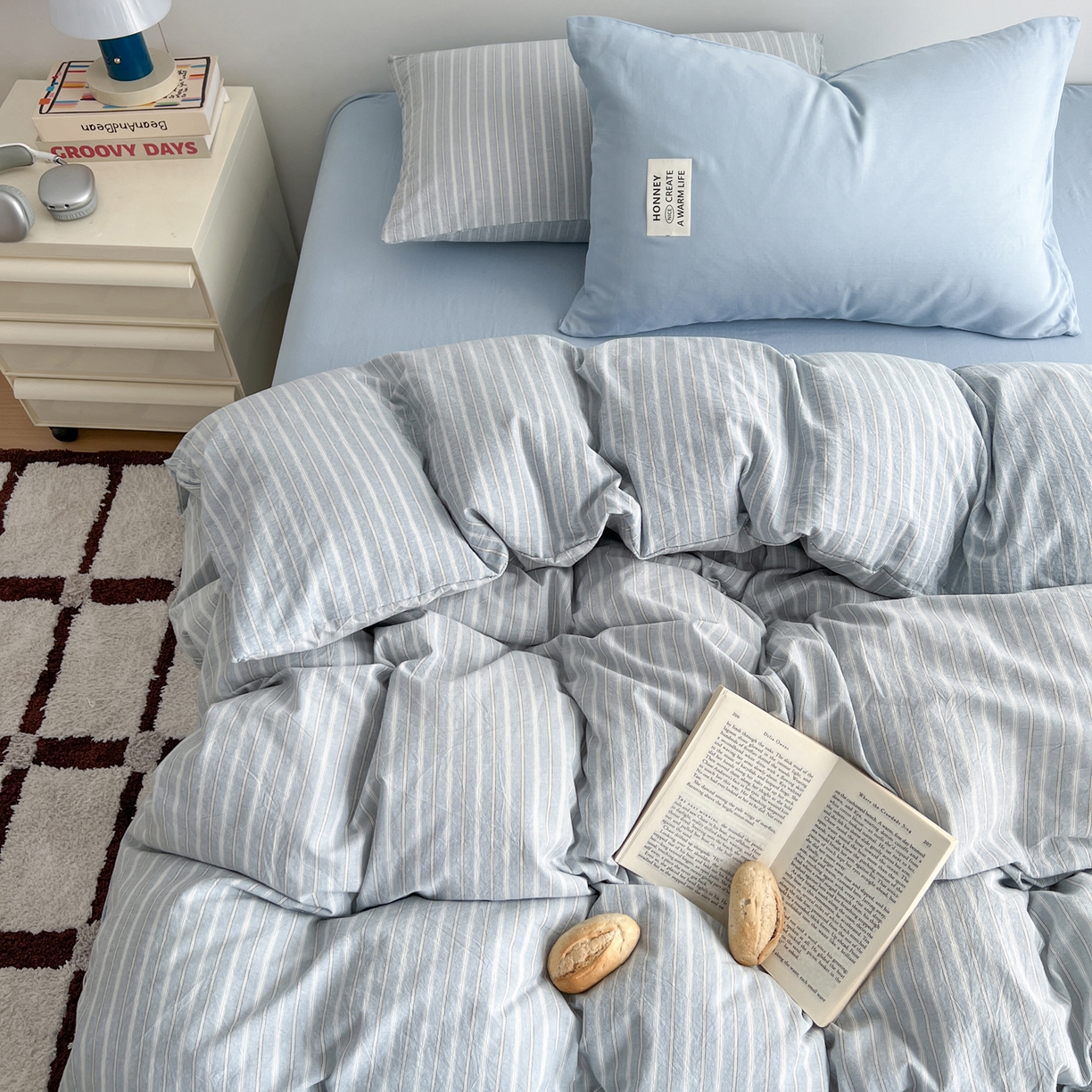 91家纺网 家纺一手货源 找家纺 早晨家纺 2026新款INS博主风A类全棉纯棉色织水洗棉格子四件套 知夏-蓝条纹