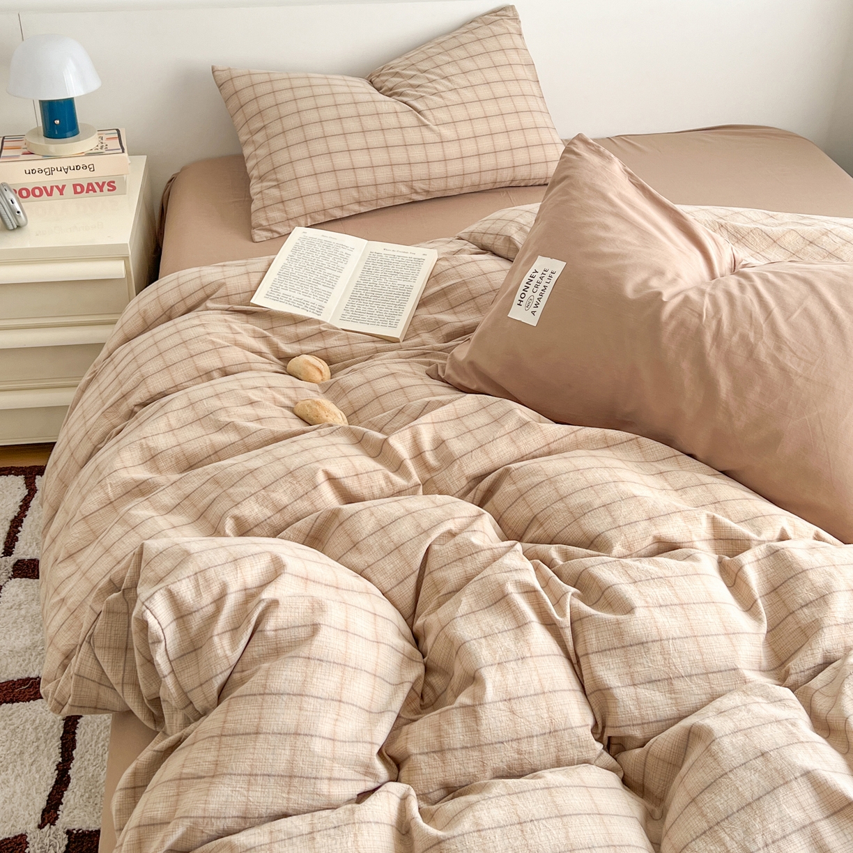 91家纺网 家纺一手货源 找家纺 早晨家纺 2026新款INS博主风A类全棉纯棉色织水洗棉格子四件套 追觅-咖格