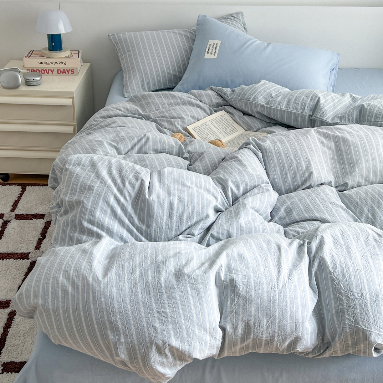 91家纺网 家纺一手货源 找家纺 早晨家纺 2026新款INS博主风A类全棉纯棉色织水洗棉格子四件套 知夏-蓝条纹