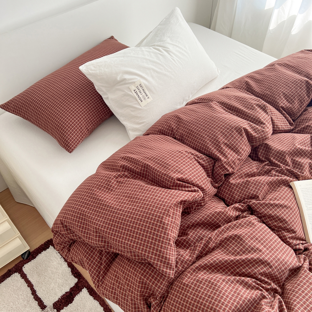 91家纺网 家纺一手货源 找家纺 早晨家纺 2026新款INS博主风A类全棉纯棉色织水洗棉格子四件套 向往-红格