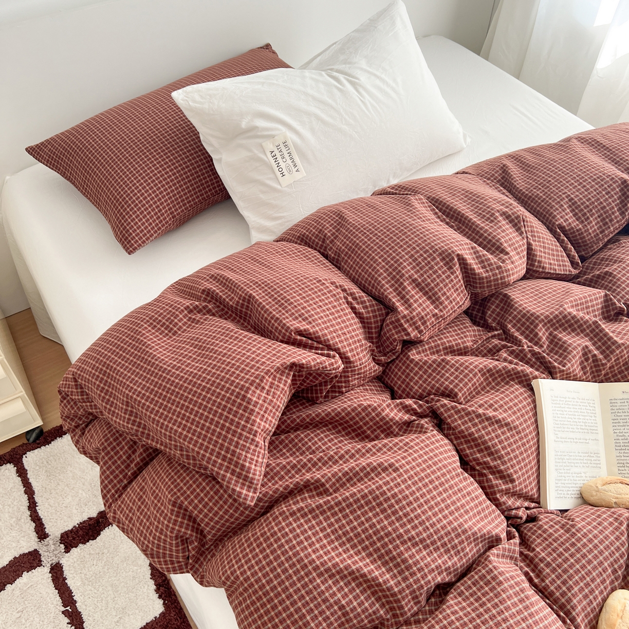 91家纺网 家纺一手货源 找家纺 早晨家纺 2026新款INS博主风A类全棉纯棉色织水洗棉格子四件套 向往-红格